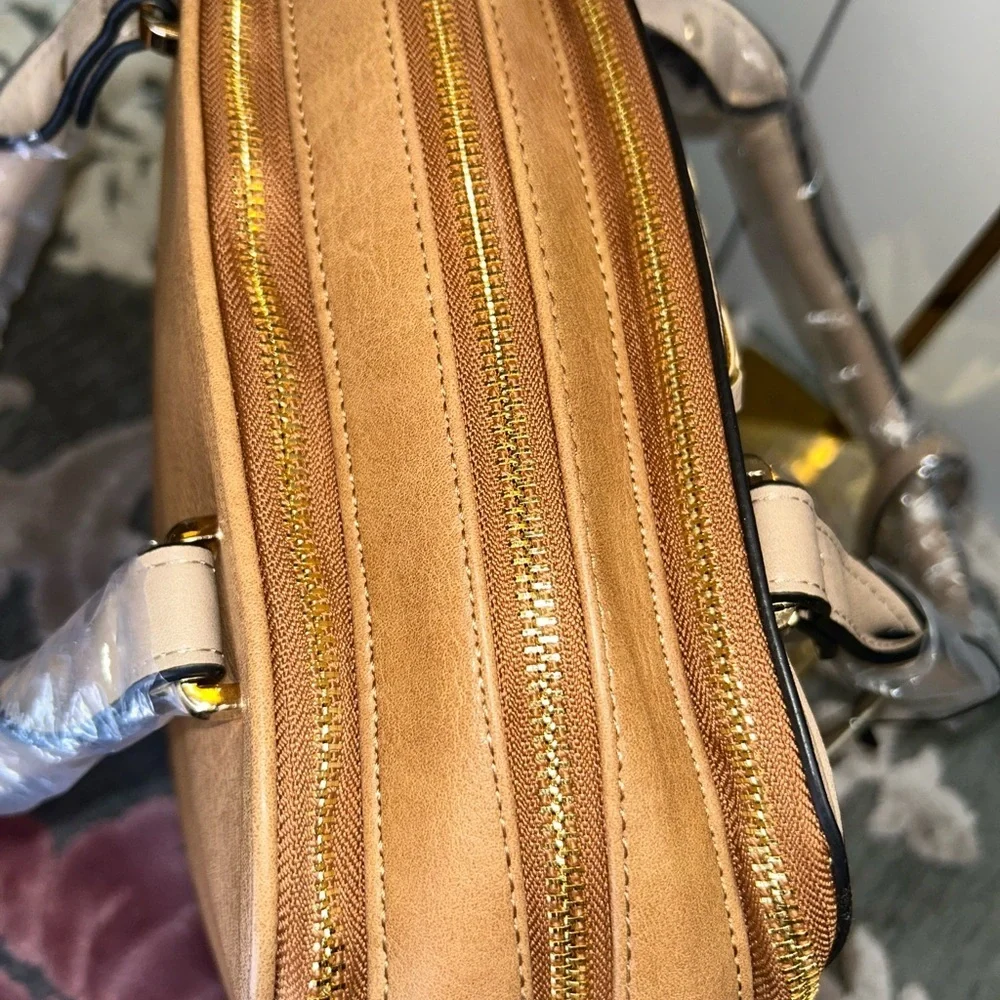 NWT Violet Ray satchel crossbody bag